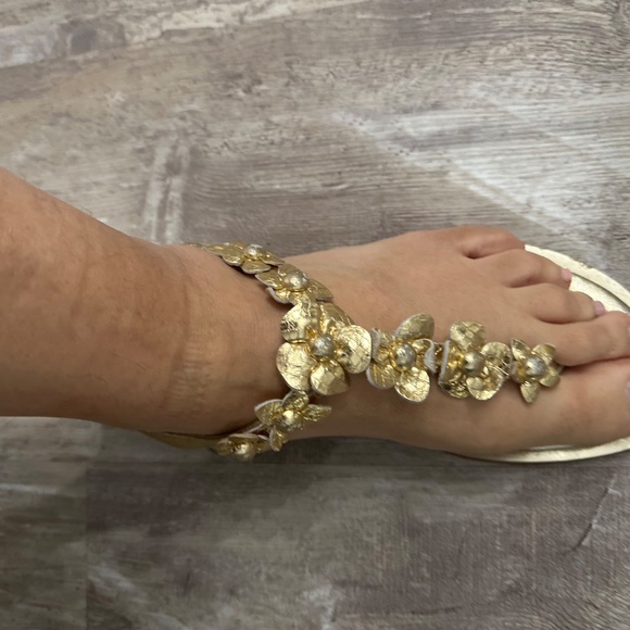 Michael Kors Gold Summer Sandals - Picture 2 of 5